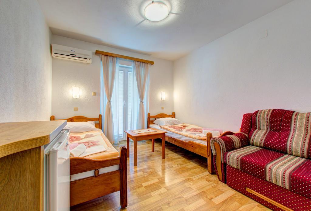 Hotel Pansion Glory Međugorje Exterior foto